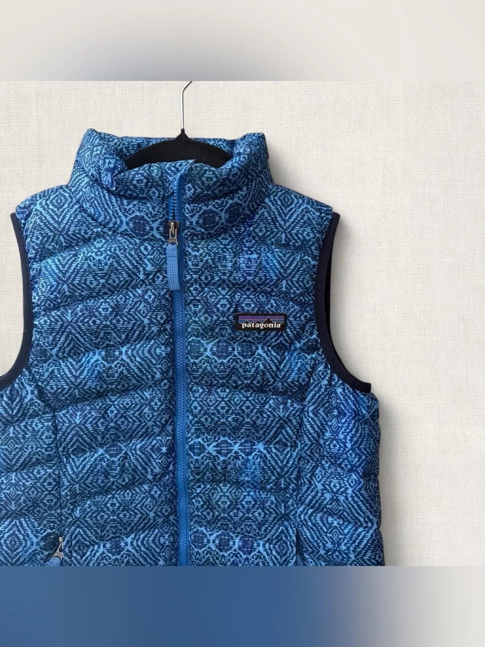 Patagonia Blue Geometric Quilted Boys Vest Size Small (7-8)